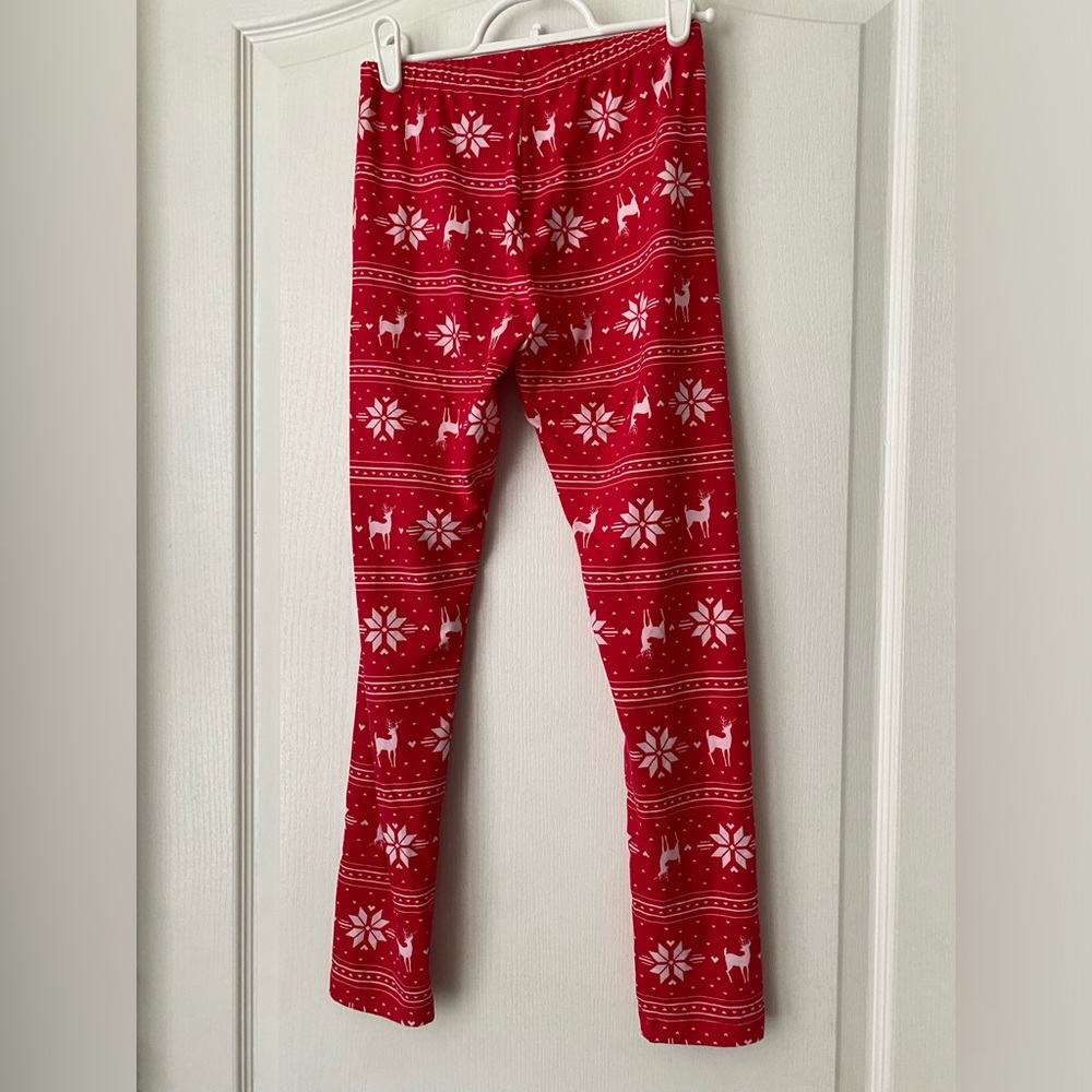 SO girls Christmas leggings. Size large 10/12.